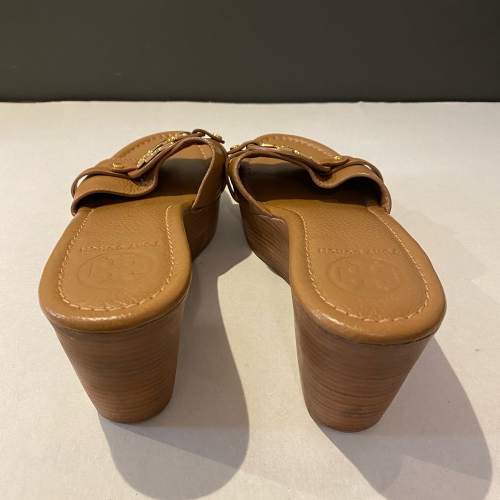Authentic TORY BURCH Miller Tan & Gold Wedge Leather Sandals Heels SZ 8 1/2 US - Picture 5 of 14